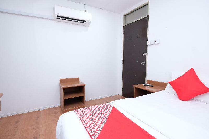 Oyo 715 Mr J Hotel Kota Bharu Ngoại thất bức ảnh